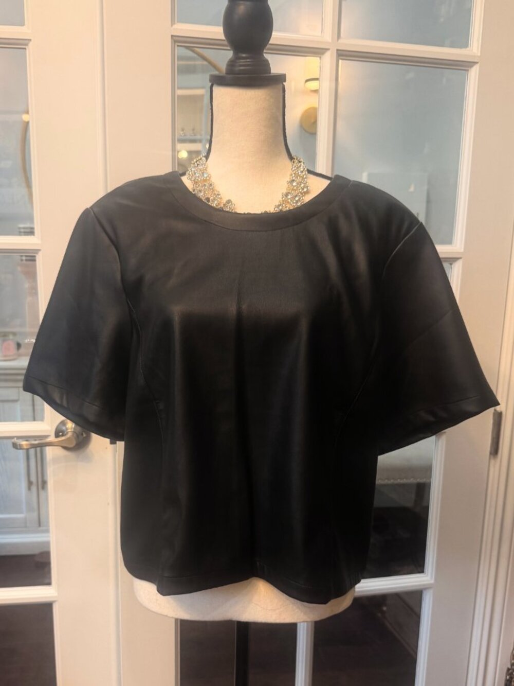 NWT Evereve Zuri Faux Leather Tee T Shirt XL Black Boxy Cropped Minimalist Top